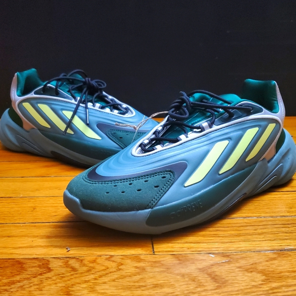 Adidas Ozelia shoes men's sz 9
